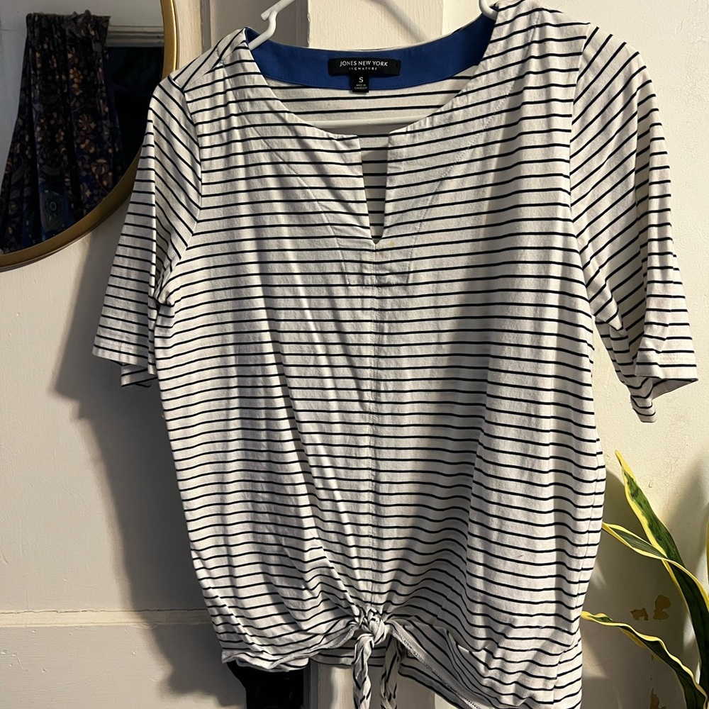 Short sleeved shirt